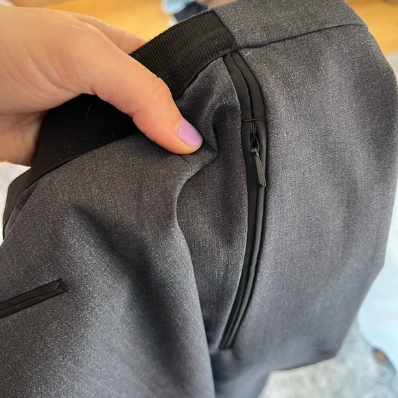 Elie Tahari wool gray trousers with black detailing - Picture 3 of 5